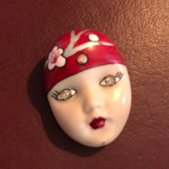 Signed Adagio Face Pin. - Picture 3 of 5